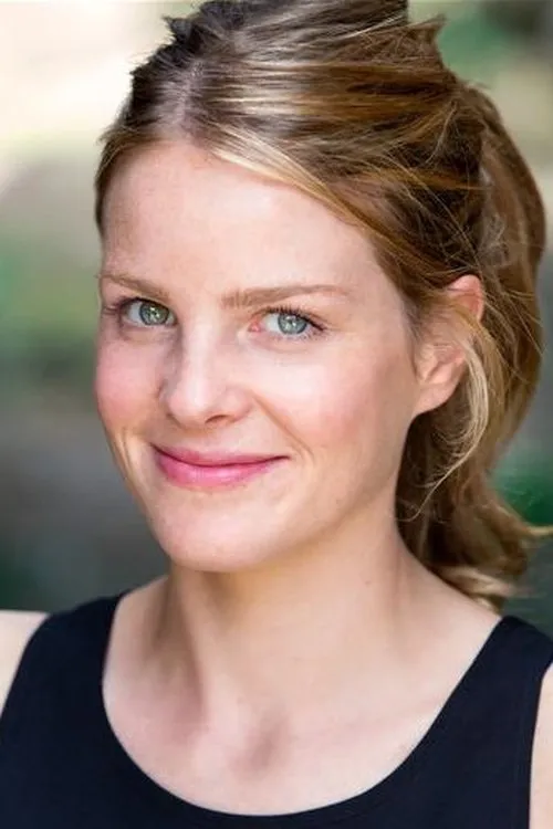 Verity Henry interpretando a Jay