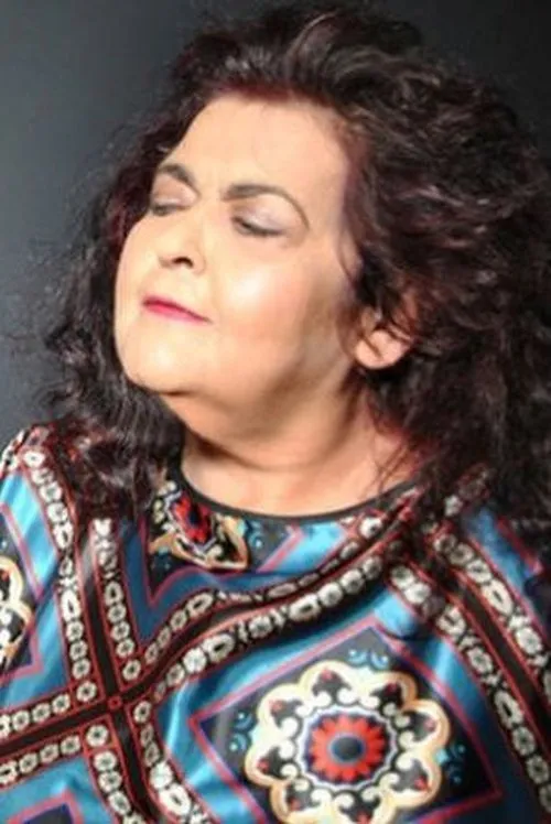 Veta Betini interpretando a