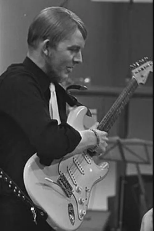 David Cohen ha trabajado con Vic Briggs en 1 ocasiones