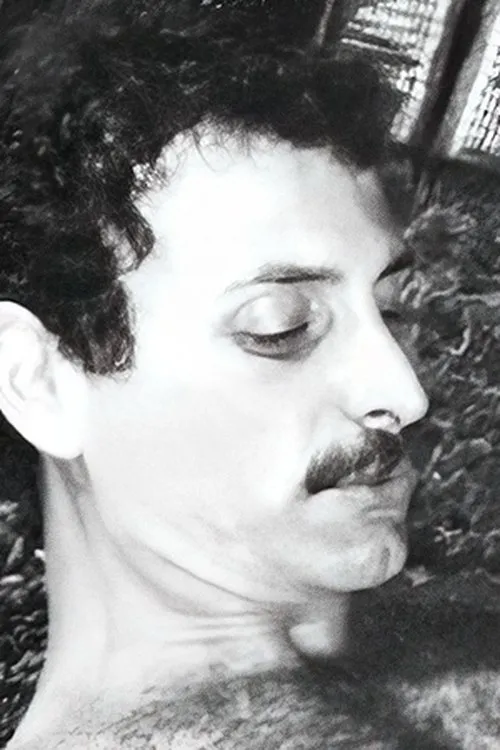 Vic Bruno interpretando a 