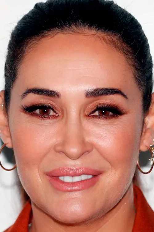 Vicky Martín Berrocal — personaje: Colaboradora