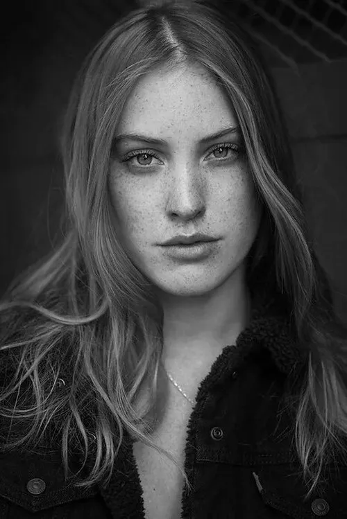 Peter Horkay ha trabajado con Victoire Gonin-Labat en 1 ocasiones