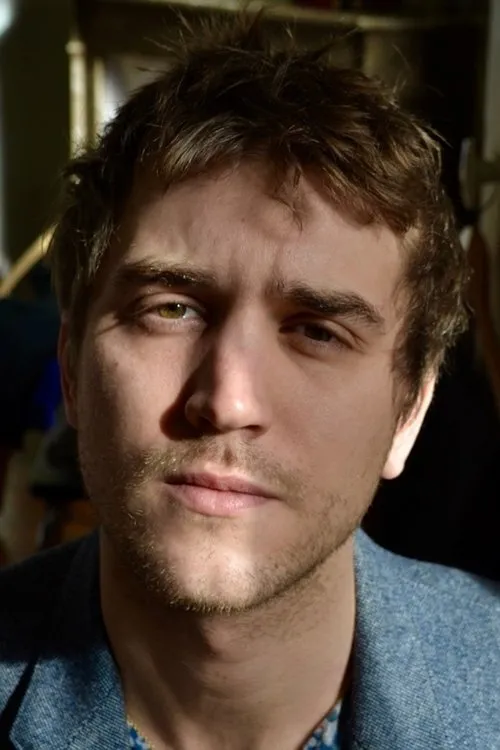 Victor Boyer interpretando a 