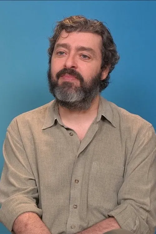 Víctor García León interpretando a 