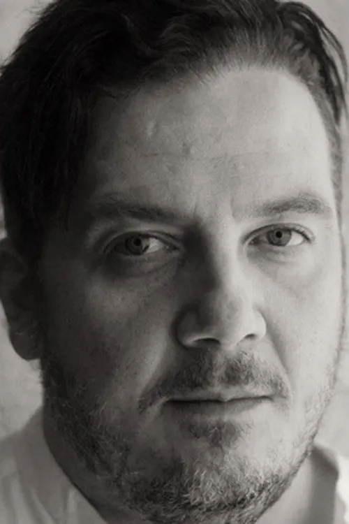 Foto de perfil del actor Víctor Hugo en el reparto