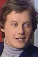 Victor Sibilyov interpretando a Young Man