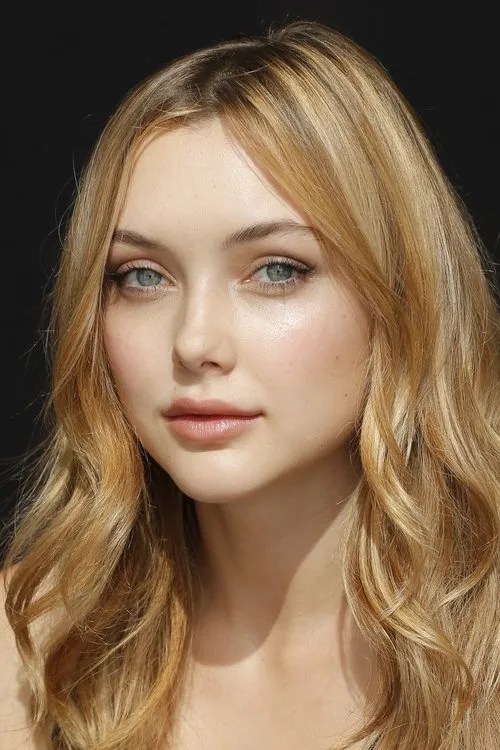 Victory Van Tuyl interpretando a Haley Davis