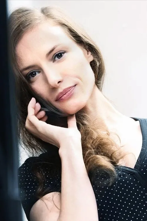 Vida Breže interpretando a Katarina