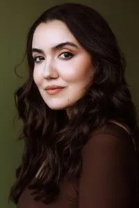 Vienna Brandstatter interpretando a Vasilika