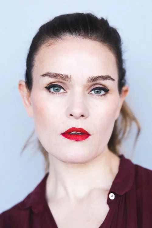 Hilmar Guðjónsson ha trabajado con Vigdís Hrefna Pálsdóttir en 1 ocasiones