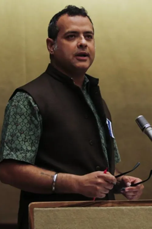 Vijay Prashad interpretando a 