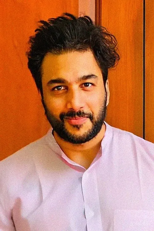 Jayakumar ha trabajado con Vijay Sathya en 2 ocasiones