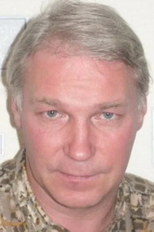 Aleksandr Ustinov ha trabajado con Viktor Khozyainov en 1 ocasiones