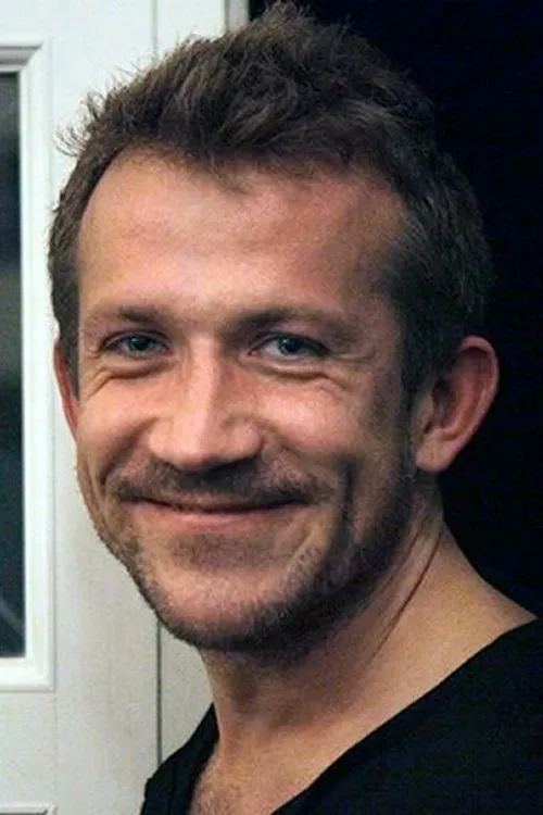 Viktor Melnikov en su biografía y filmografía