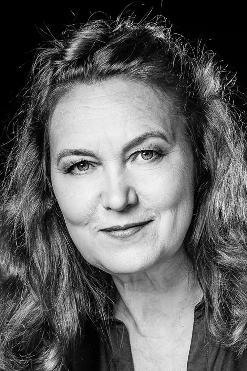 Rogelio Douglas Jr. ha trabajado con Vilma Luik en 1 ocasiones