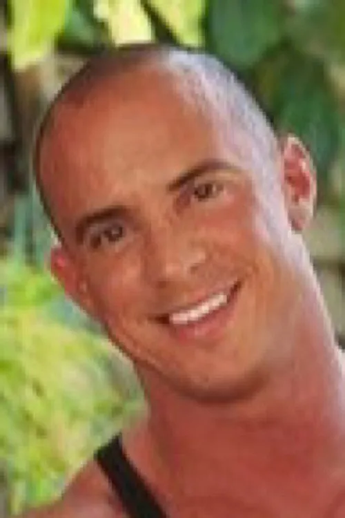 Vin Marco interpretando a Performer