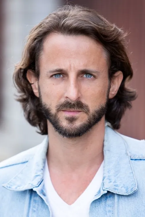 Tom Devlin ha trabajado con Vincent Cusimano en 2 ocasiones