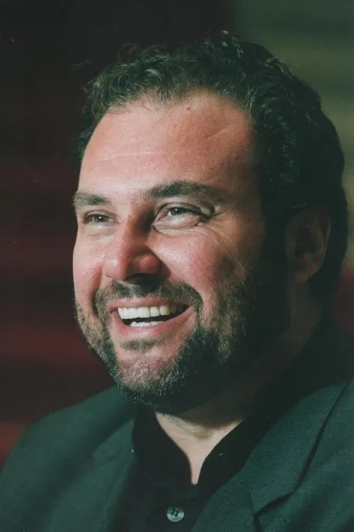 Vincenzo La Scola interpretando a Gabriele Adorno