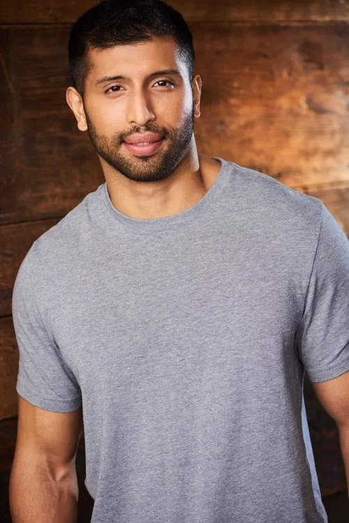 Vinn Sander interpretando a Muhammed Bolouri