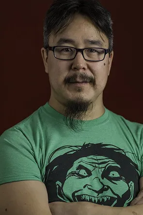 Joseph Nakogee ha trabajado con Vinnie Karetak en 1 ocasiones