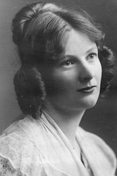 Viola Lyel interpretando a Mrs. Willett