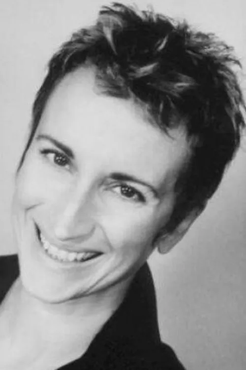 Violetta Sanchez interpretando a La réceptionniste hôtel