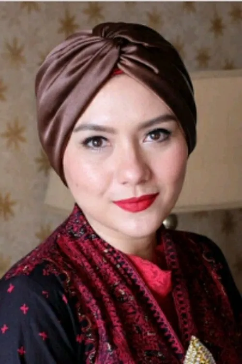 Viona Rosalina interpretando a 