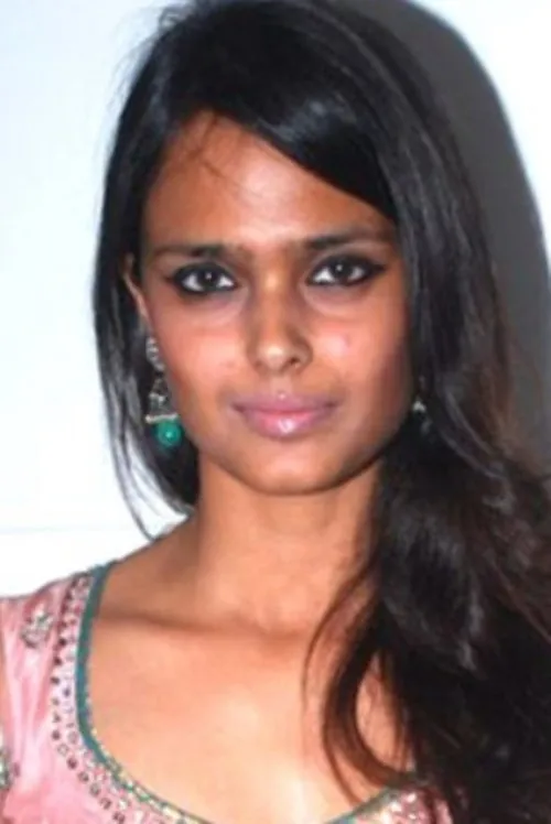 Vipasha Agarwal interpretando a Shivani Dutt