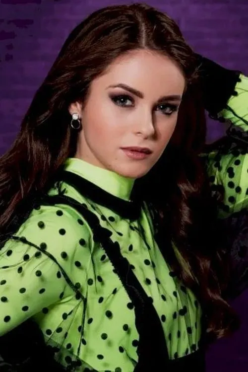 Virág Pásztor — personaje: Kozma Kira