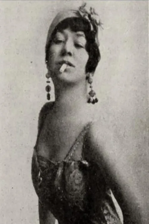 Virginia Foltz interpretando a Miss Wilkins