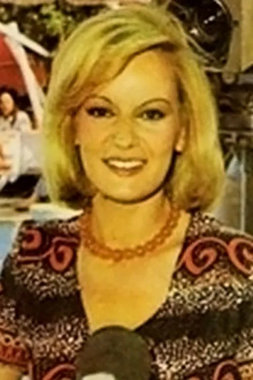 Virna Niavi interpretando a Krinio