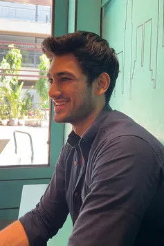 Pallavi Singh ha trabajado con Vishal Singh Bisht en 1 ocasiones