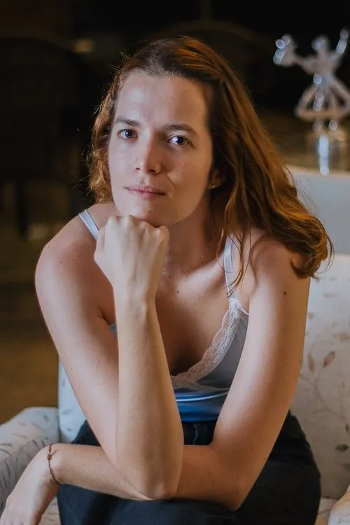 Joe Sachem ha trabajado con Vitória Vasconcellos en 1 ocasiones