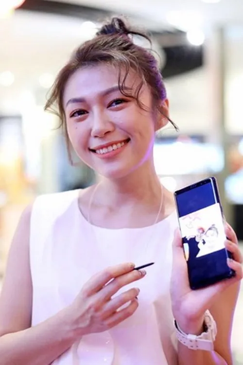 Tan Boon Hua ha trabajado con Vivienne Oon en 1 ocasiones