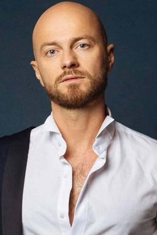 Vlad Yama interpretando a 