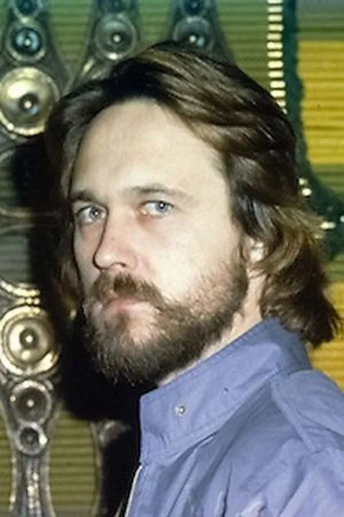 Vladimir Antonik interpretando a Fat-Frumos