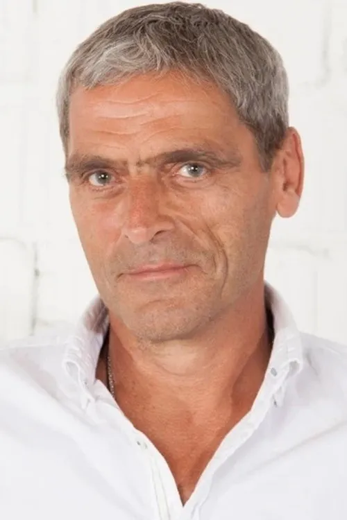 Volker Wolf — personaje: Voice