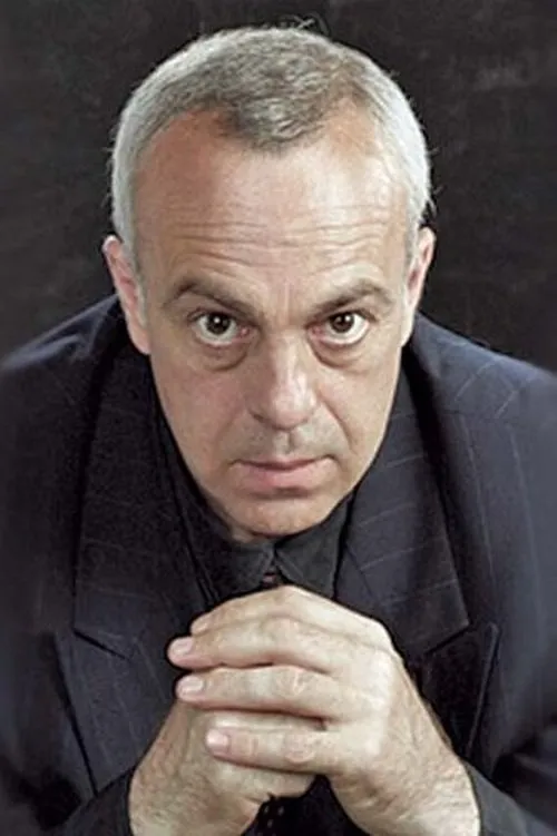 Володимир Абазопуло interpretando a 