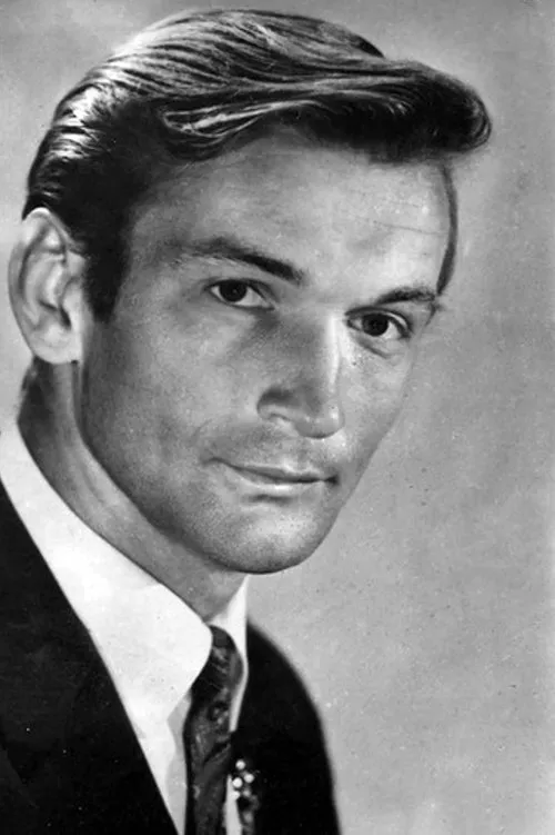 Volodymyr Talashko interpretando a 