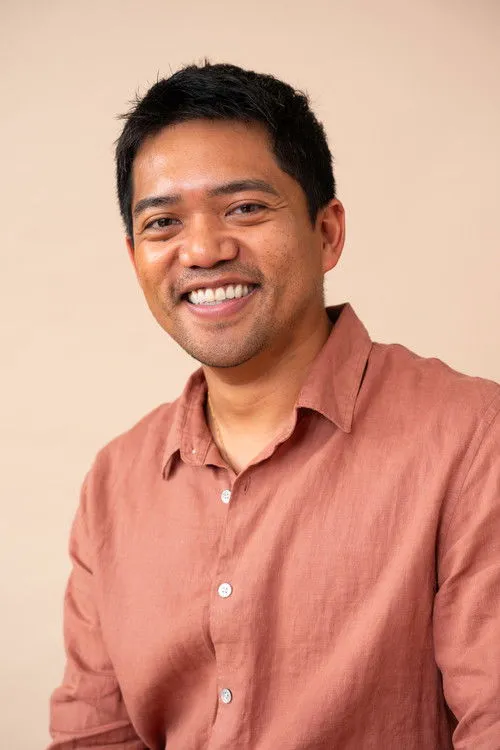 Vonne Patiag interpretando a Ferdinand