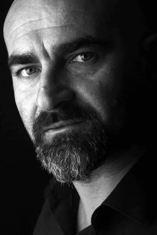 Vüsal Hacı Qədir interpretando a Maqa