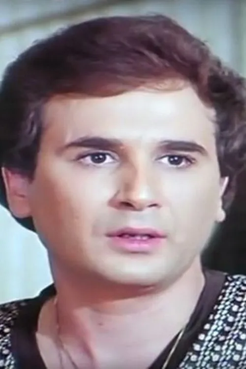 Wagdy ElAraby interpretando a Kamal