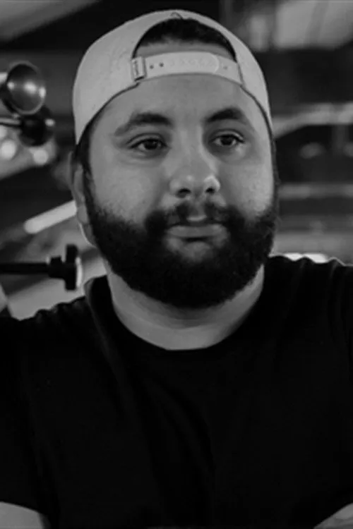 Walid Ben Amar interpretando a Walid