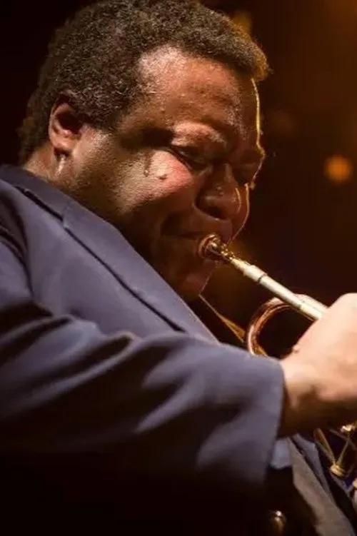 Wallace Roney interpretando a