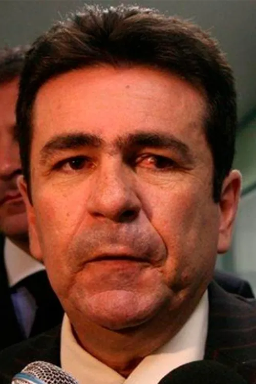 Wallace Souza — personaje: Himself