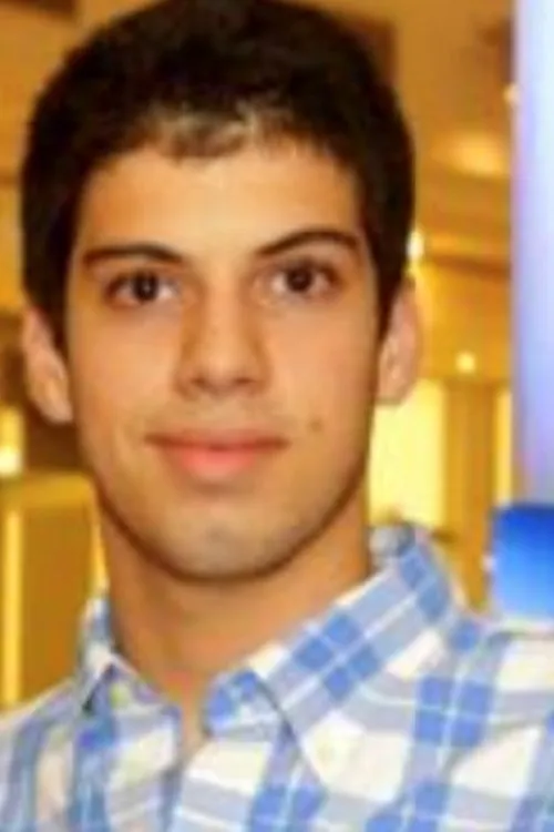 Walt Hermosa Jr interpretando a Guy at Bar [Cameo]