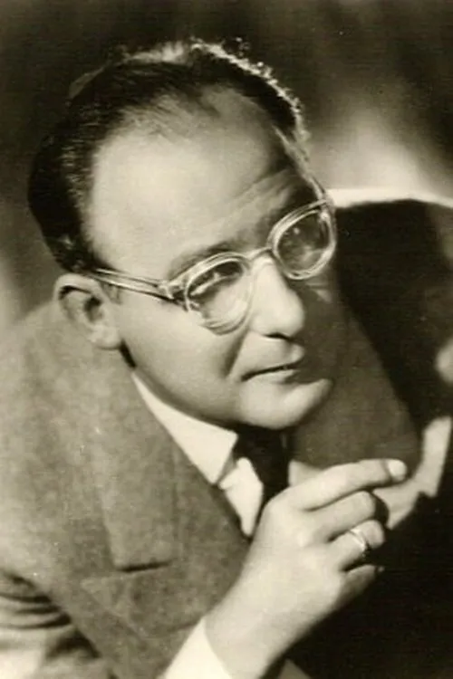 Walter Gross interpretando a 