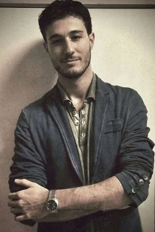 Walter Nicoletti interpretando a 