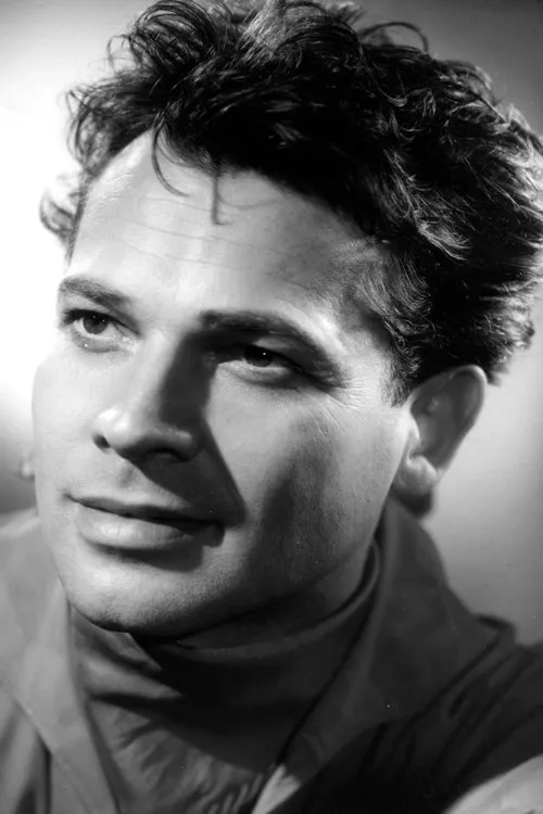 Walther Reyer interpretando a Hauptmann Roland