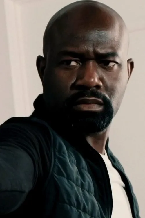 Wan Dral interpretando a Isaac / Joe